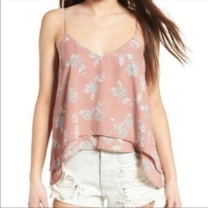 ✨ Chloe K Floral Sleevless Top✨